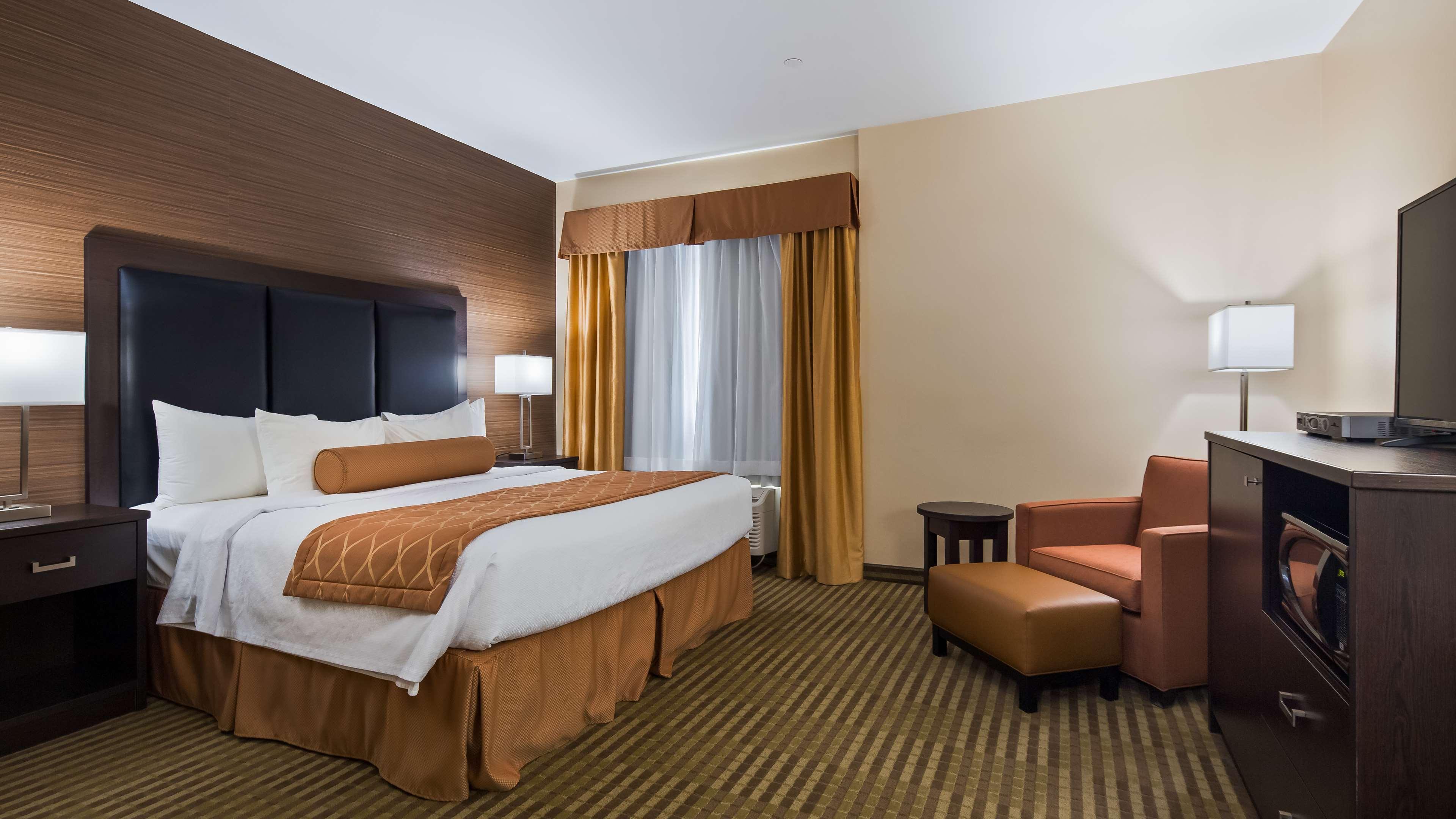 Best Western Plus Fergus Hotel Bagian luar foto