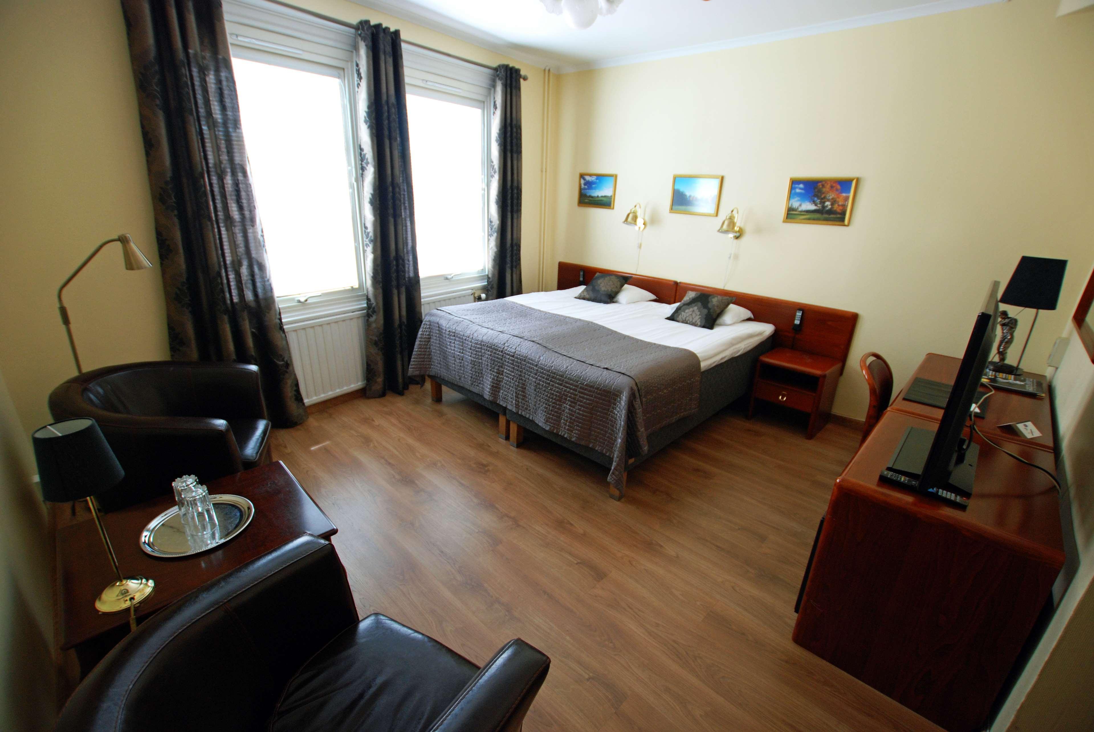 Best Western Plus Fergus Hotel Bagian luar foto