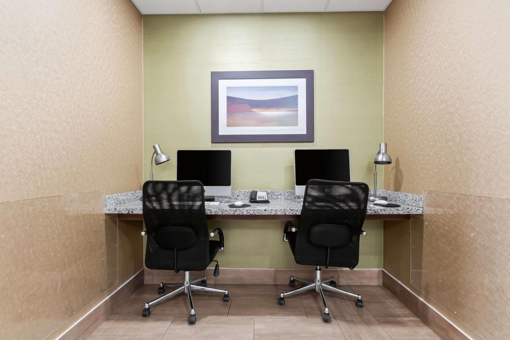 Best Western Plus Fergus Hotel Bagian luar foto