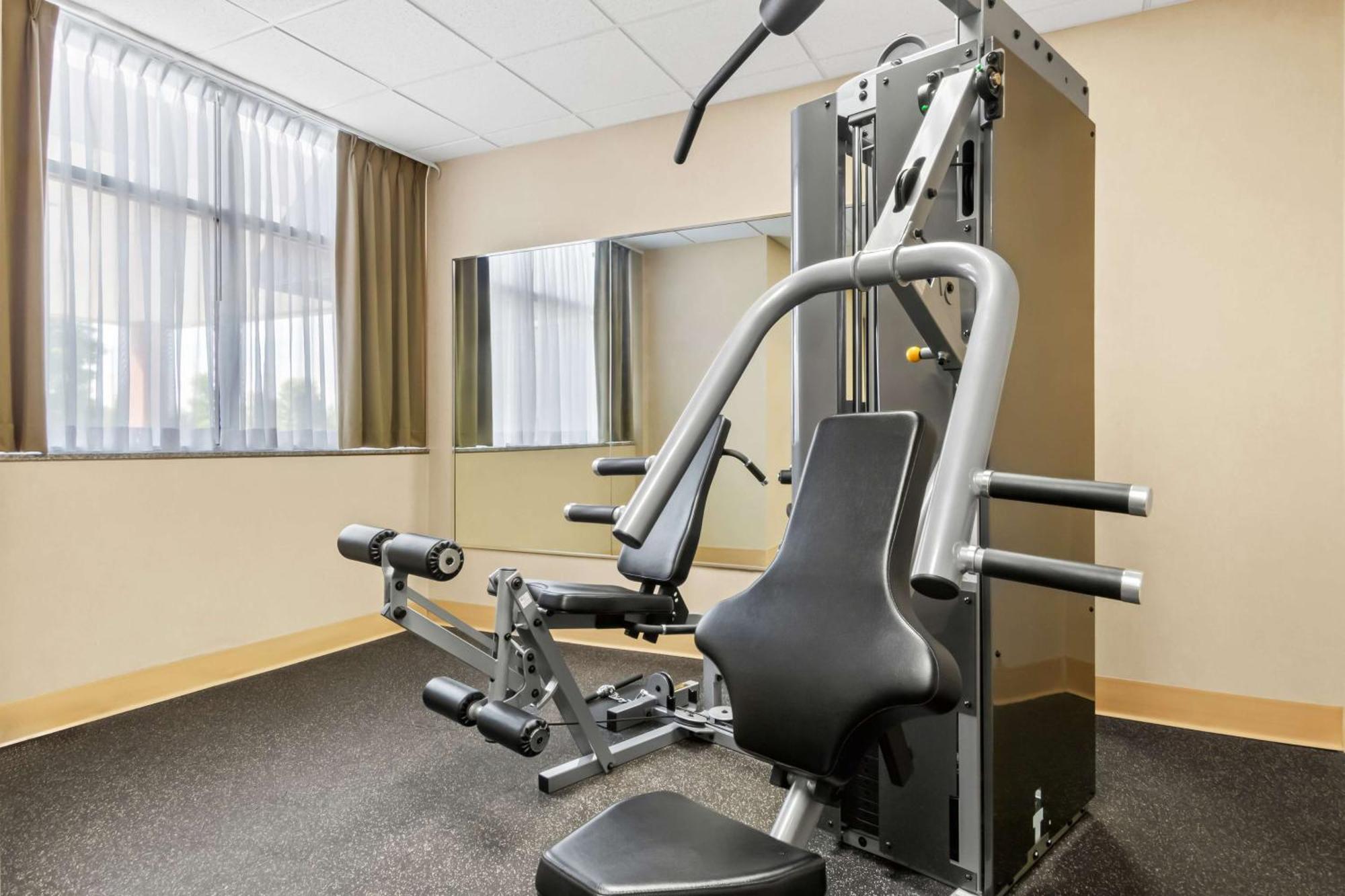 Best Western Plus Fergus Hotel Bagian luar foto