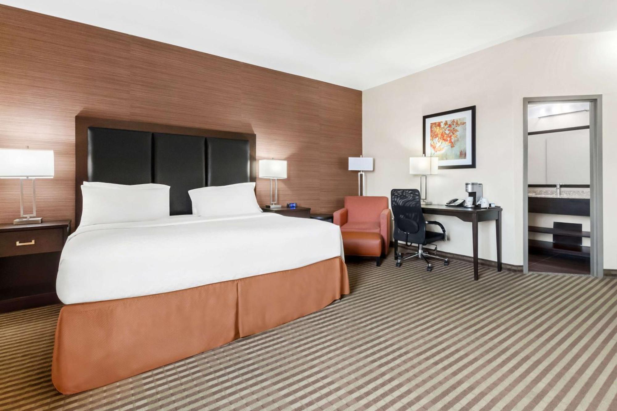 Best Western Plus Fergus Hotel Bagian luar foto
