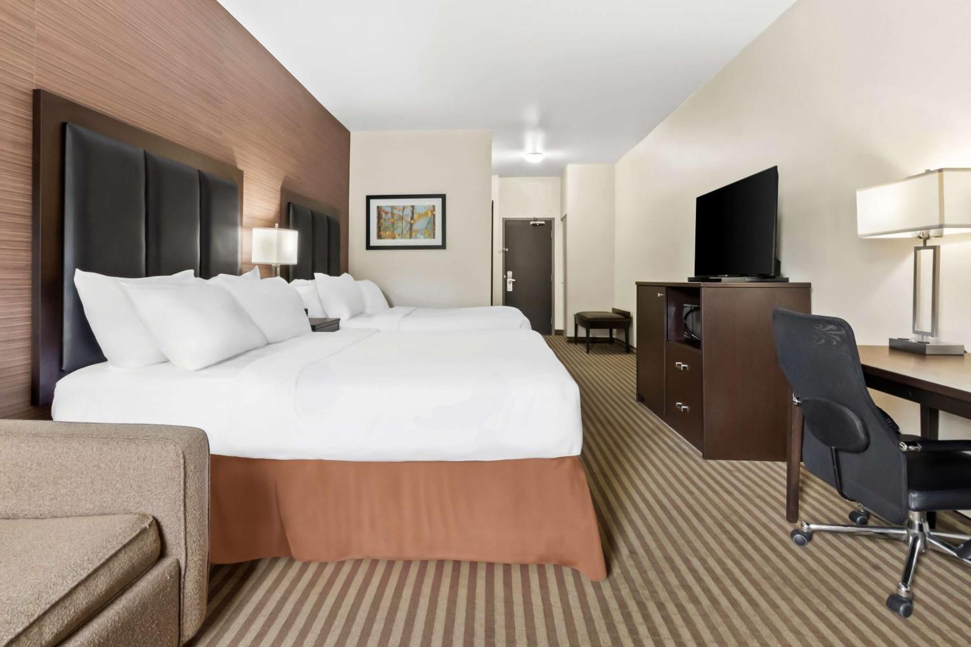 Best Western Plus Fergus Hotel Bagian luar foto