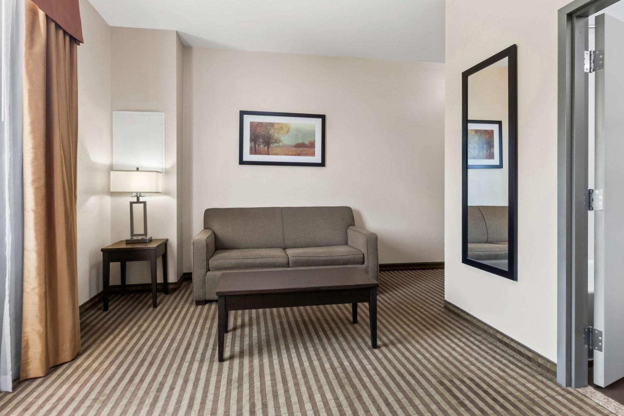 Best Western Plus Fergus Hotel Bagian luar foto