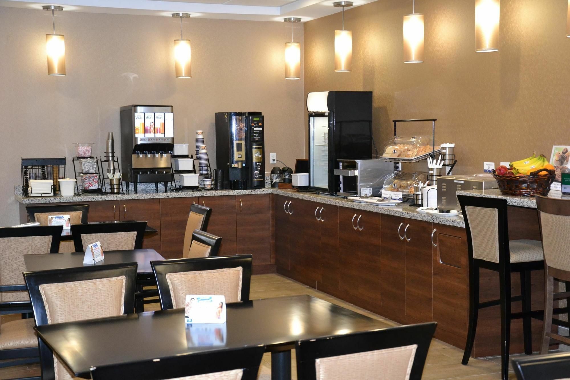 Best Western Plus Fergus Hotel Bagian luar foto